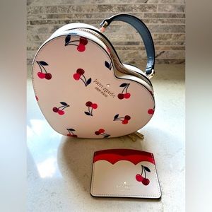 Kate spade matching white cherries purse and wallet, in excellent condition!